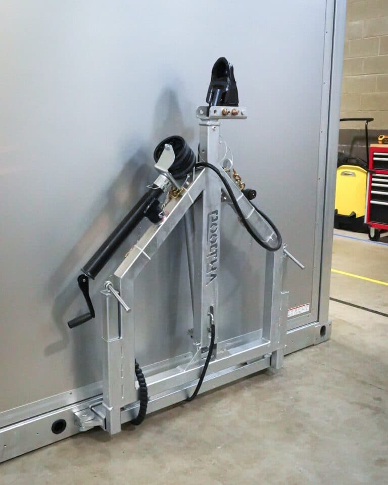 Close up of foldable tow bar on a good trailer.