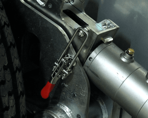 Alternate version of toggle clamps and cylinder locks, found on newer trailers.