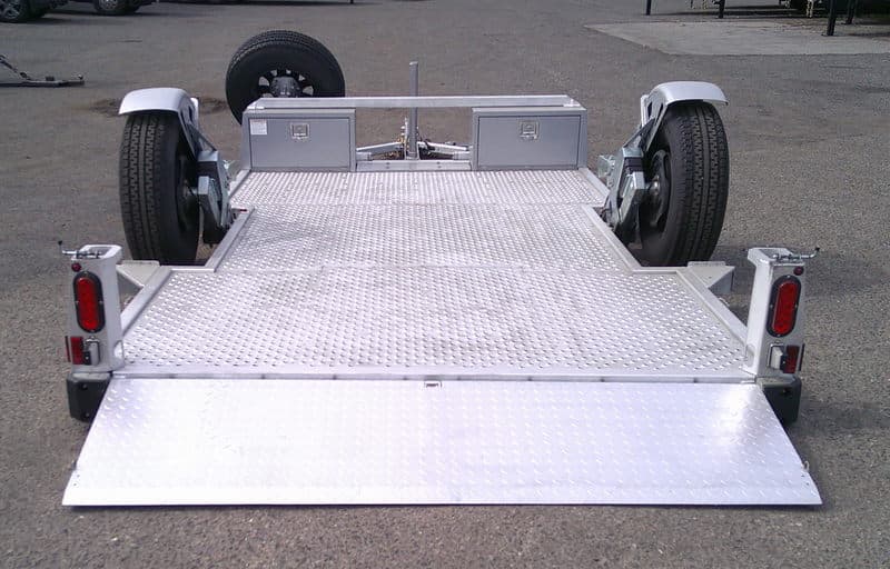 The Top 4 Advantages of Trailers that Lower to the Ground