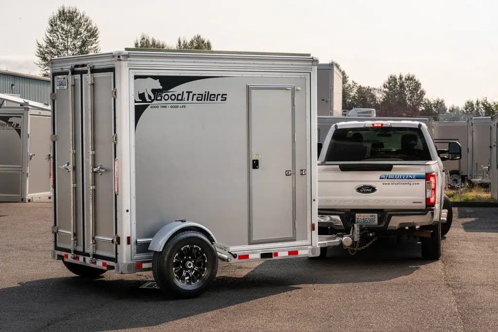 How to Read the Specs on a Trailer - Blueline truck towing GT09AL away.