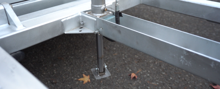 A photo of the forward piston lowering to the ground.